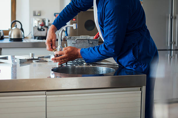 Payer un plombier : un sujet qui pose souvent un problème entre le locataire et le propriétaire