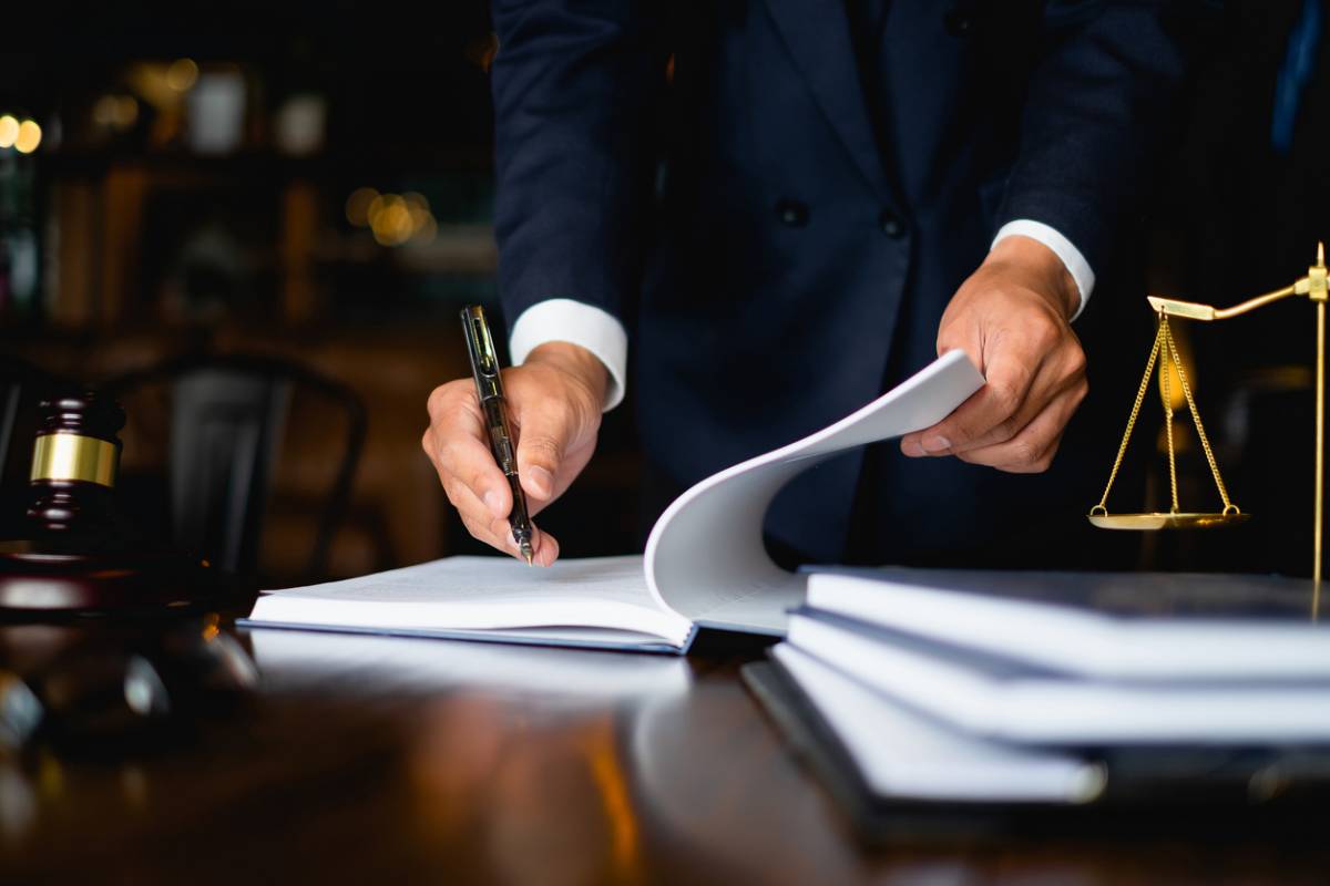 Particulier : dans quelles situations faire appel à un avocat en droit public ?