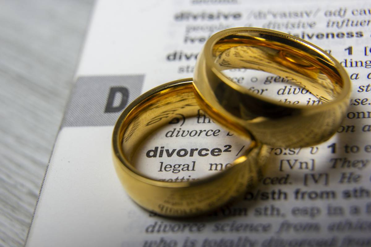Comment divorcer sans argent : 5 astuces essentielles