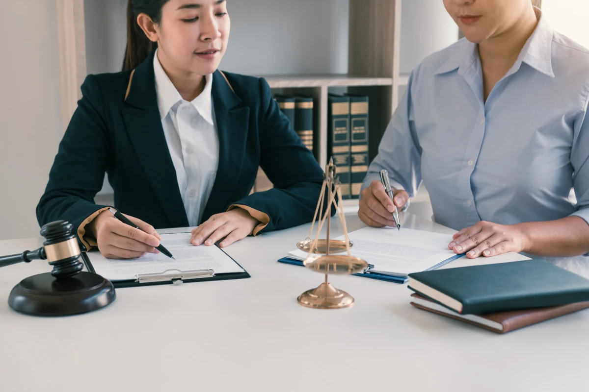 Recours légaux face aux litiges avec votre assurance auto : le guide complet