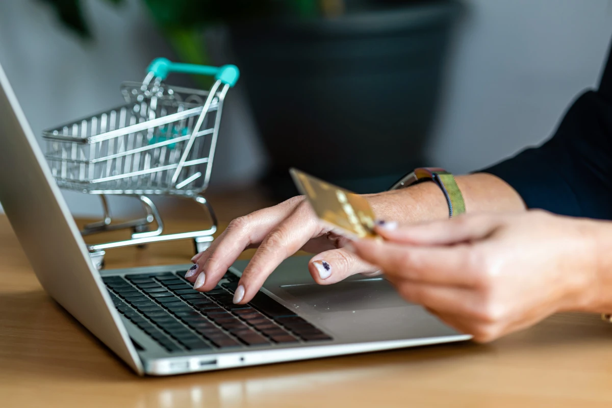 E-commerce : Le nouveau défi juridique des plateformes face à leur responsabilité